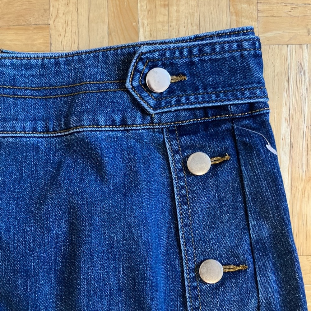 Casual summer denim jean skirt side button detail + exposed back zipper NWOT 6 - Picture 3 of 9